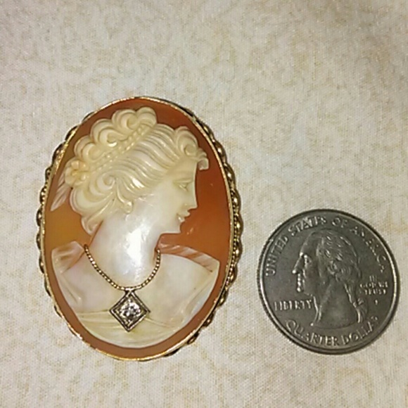 Antique Cameo with Real diamond - Picture 1 of 3